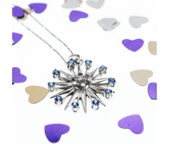 Почему цветные бриллианты ценятся больше?