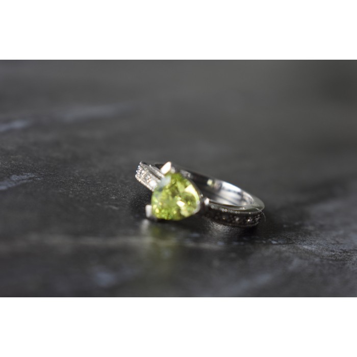 Sky Jewelry Серебряное кольцо с камнем Тсаворит (Цаворит) и фианитами