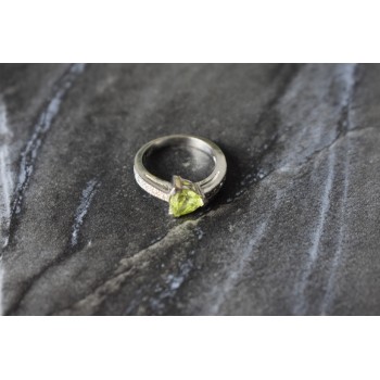 Sky Jewelry Серебряное кольцо с камнем Тсаворит (Цаворит) и фианитами