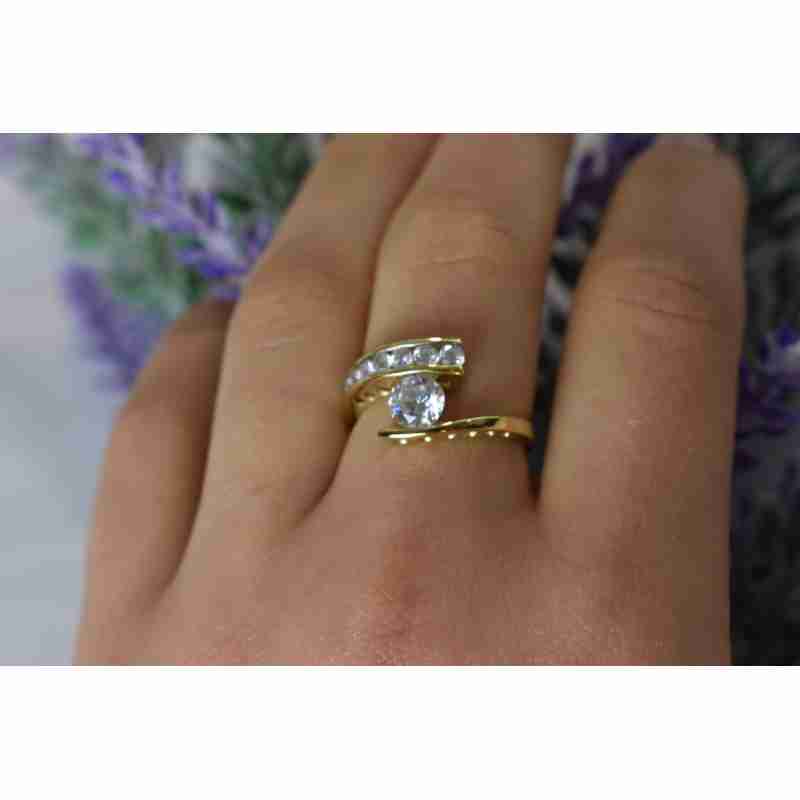 Sky Jewelry Серебряное кольцо в позолоте с камнями Гошенит (берилл)