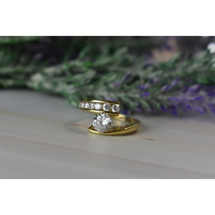 Sky Jewelry Серебряное кольцо в позолоте с камнями Гошенит (берилл)