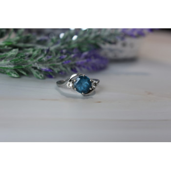 Sky Jewelry Серебряное кольцо с камнем Шпинель