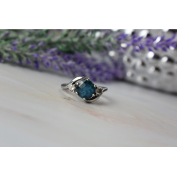 Sky Jewelry Серебряное кольцо с камнем Шпинель