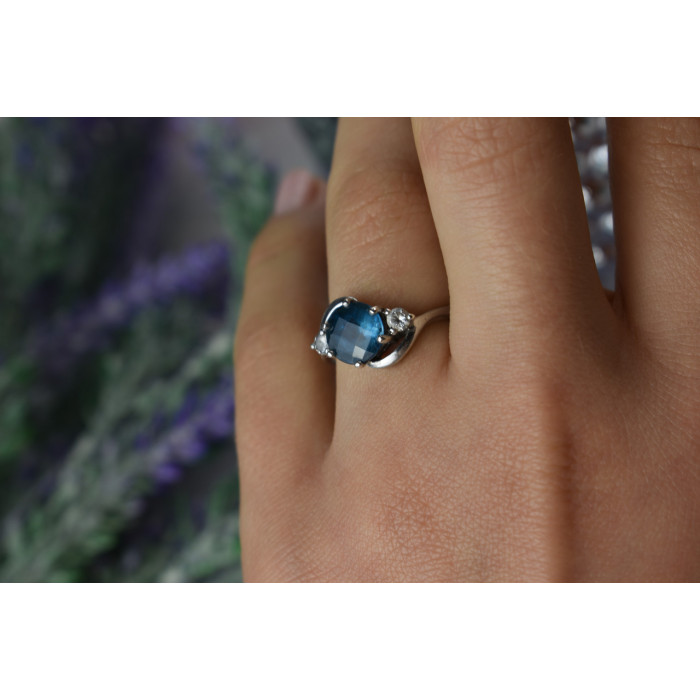 Sky Jewelry Серебряное кольцо с камнем Шпинель