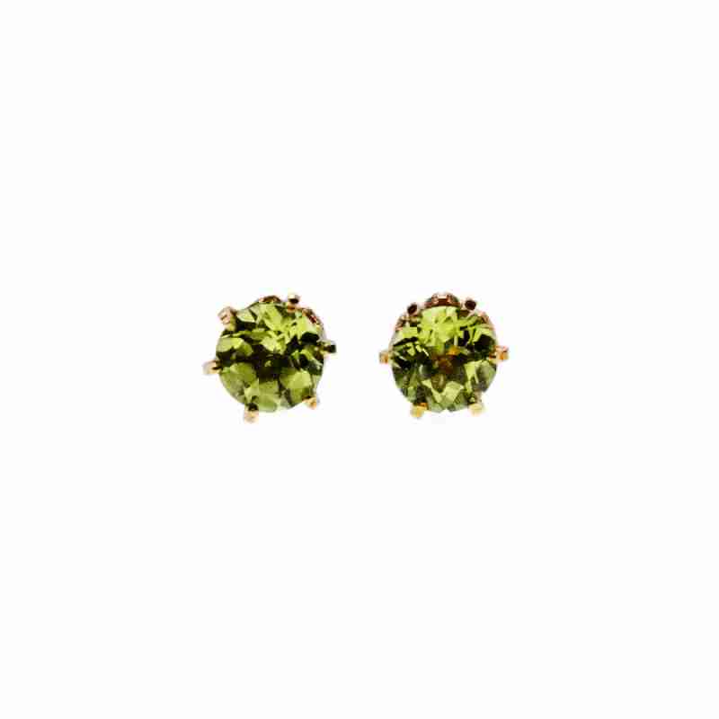 Sky Jewelry Серебряные серьги-гвоздики в позолоте с камнем Перидот/ Хризолит