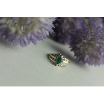 Sky Jewelry Золотое кольцо 10К (417 проба) с камнем Демантоид и маленькими бриллиантами