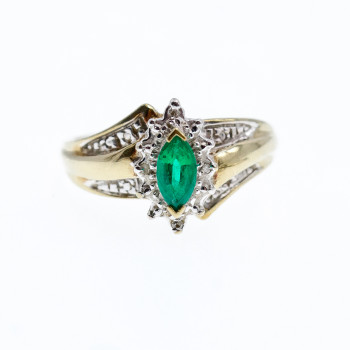 Sky Jewelry Золотое кольцо 10К (417 проба) с камнем Демантоид и маленькими бриллиантами