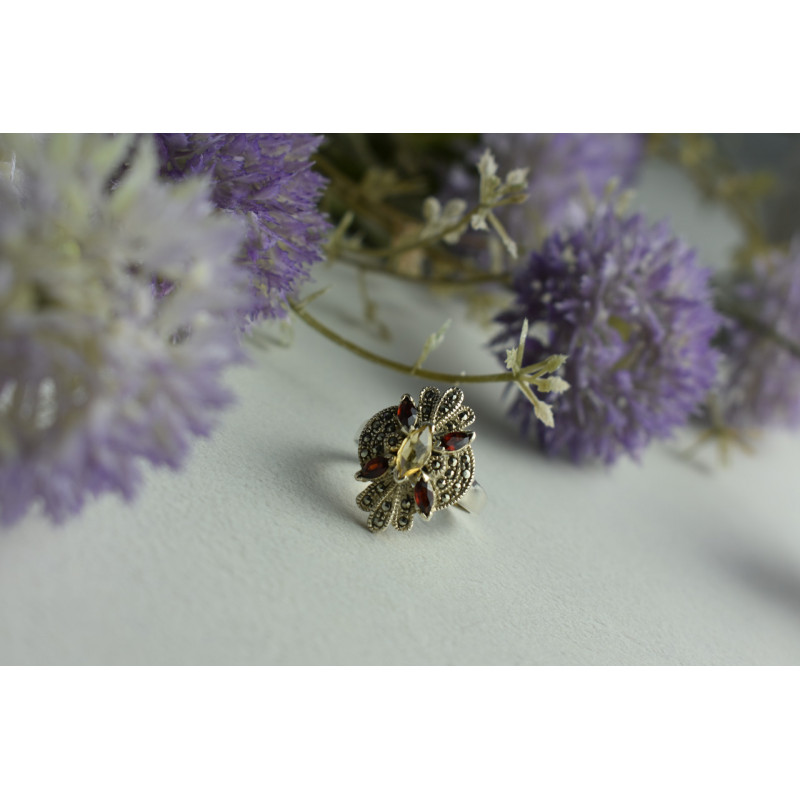 Sky Jewelry Серебряное кольцо с Альмандином, Гелиодором и камнями Морион