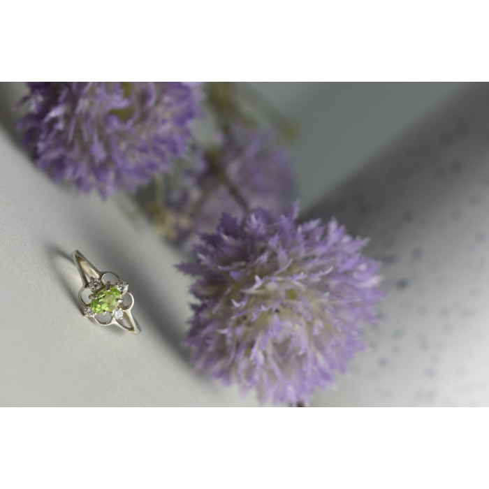 Sky Jewelry Серебряное кольцо 925 проба с Перидотом и фианитами