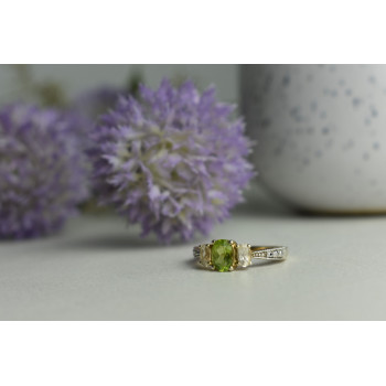 Sky Jewelry Серебряное кольцо 925 проба с Перидотом и Бесцветным Кварцем