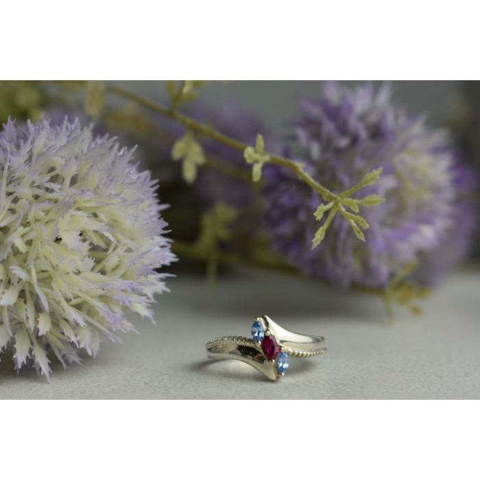 Sky Jewelry Серебряное кольцо 925 пробы с Розовой Шпинелью и Топазами