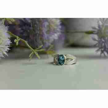 Sky Jewelry Серебряное кольцо 925 пробы с Ярко-Синей Шпинелью