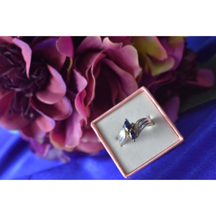 Sky Jewelry Серебряное кольцо 925 пробы с камнем Синяя Шпинель и фианиты