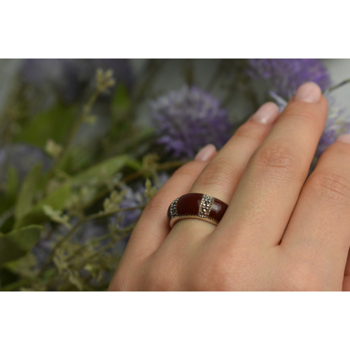 Sky Jewelry Серебряное кольцо с Бордовым Кораллом и камнями Морион