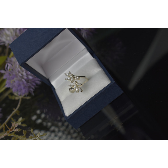 Sky Jewelry Серебряное кольцо 925 пробы с фианитами *Нежный Цветок*