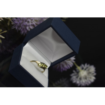 Sky Jewelry Серебряное кольцо 925 пробы с зеленым камнем Перидот