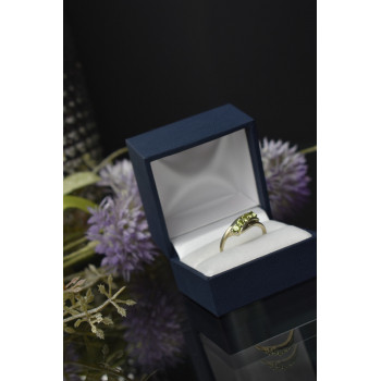 Sky Jewelry Серебряное кольцо 925 пробы с зеленым камнем Перидот