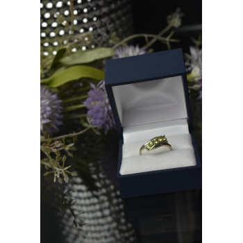 Sky Jewelry Серебряное кольцо 925 пробы с зеленым камнем Перидот