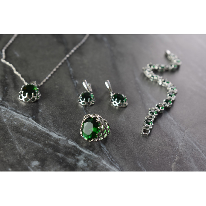 Sky Jewelry Серебряный набор с Зелеными Фианитами *Имитация Изумруда