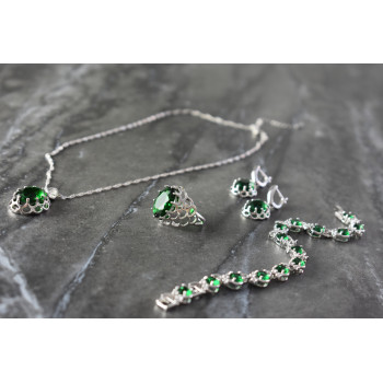 Sky Jewelry Серебряный набор с Зелеными Фианитами *Имитация Изумруда