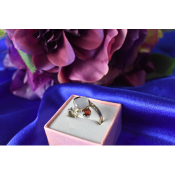 Sky Jewelry Серебряное кольцо  с Гранатом и Лунным Камнем