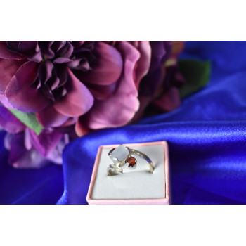 Sky Jewelry Серебряное кольцо  с Гранатом и Лунным Камнем