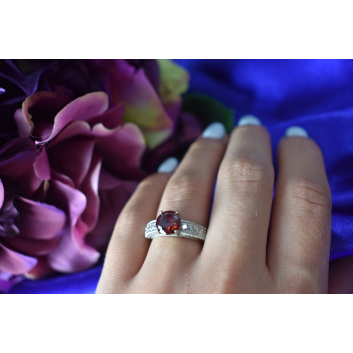 Sky Jewelry Серебряное кольцо 925 проба с Гранатом и фианитами