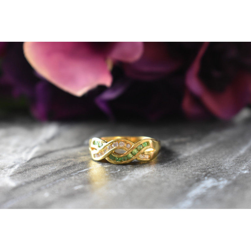 Sky Jewelry Серебряное кольцо в позолоте с Изумрудом и фианитами