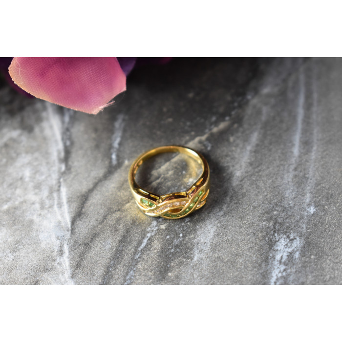 Sky Jewelry Серебряное кольцо в позолоте с Изумрудом и фианитами