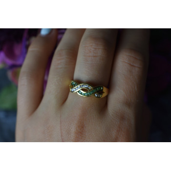 Sky Jewelry Серебряное кольцо в позолоте с Изумрудом и фианитами