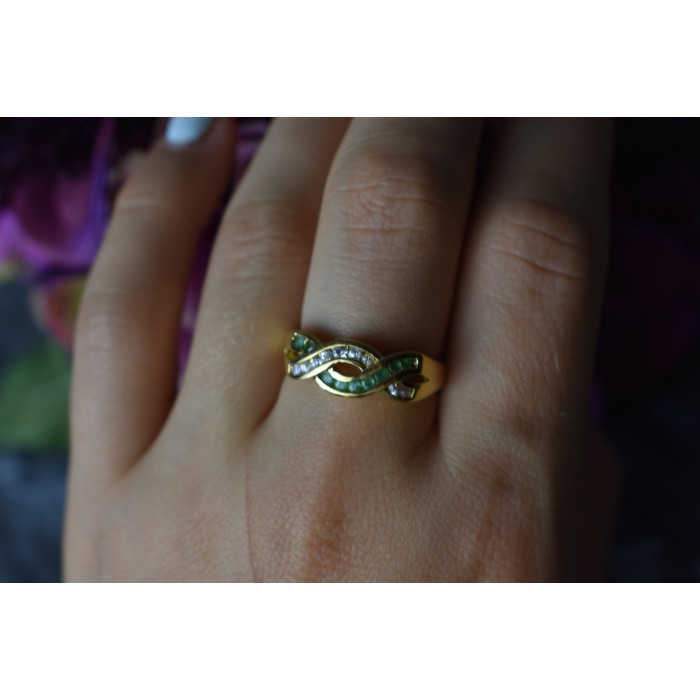 Sky Jewelry Серебряное кольцо в позолоте с Изумрудом и фианитами