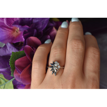 Sky Jewelry Серебряное кольцо 925 пробы с темно-синей Шпинелью и фианитами