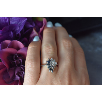 Sky Jewelry Серебряное кольцо 925 пробы с темно-синей Шпинелью и фианитами