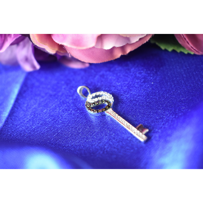 Sky Jewelry Серебряный кулон 925 проба с черными и белыми Фианитами  *Ключик*