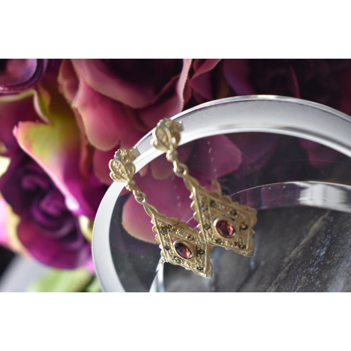 Sky Jewelry Серебряные серьги с гранатом и камнями Морион