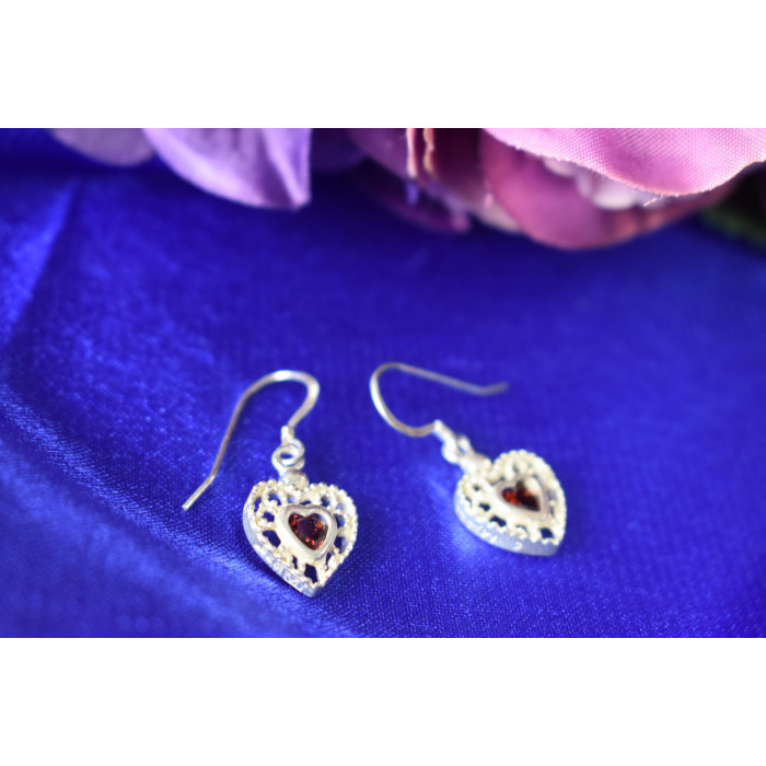 Sky Jewelry Серебряные серьги с гранатом *Сердце* 925 проба