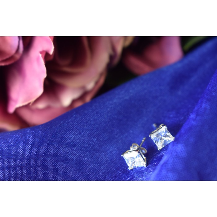 Sky Jewelry Серебряные серьги-гвоздики с Фианитом *Квадрат