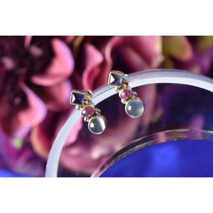 Sky Jewelry Серебряные серьги-гвоздики с Лунным Камнем , Сапфиром (синтетический) и Рубином (синтетический)