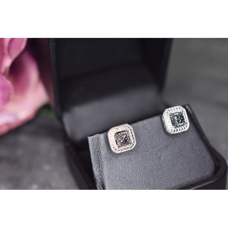 Sky Jewelry Серебряные серьги-гвоздики с камнями Черная Шпинель