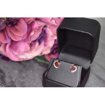 Sky Jewelry Серебряные серьги в позолоте  с гранатом  и камнями бесцветный Сапфир