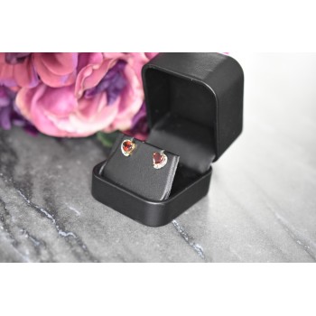 Sky Jewelry Серебряные серьги в позолоте  с гранатом  и камнями бесцветный Сапфир