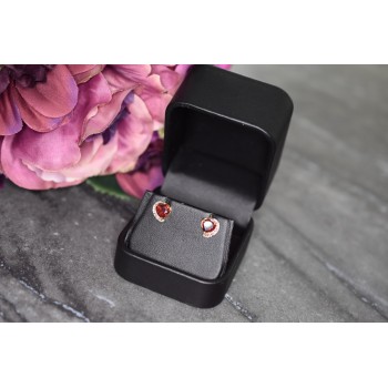 Sky Jewelry Серебряные серьги в позолоте  с гранатом  и камнями бесцветный Сапфир