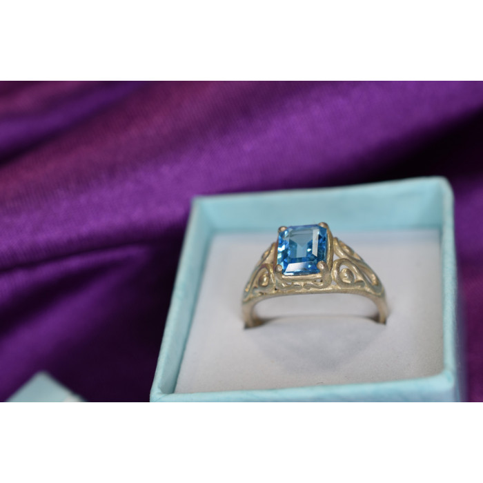 Sky Jewelry Серебряное кольцо с голубым Топазом