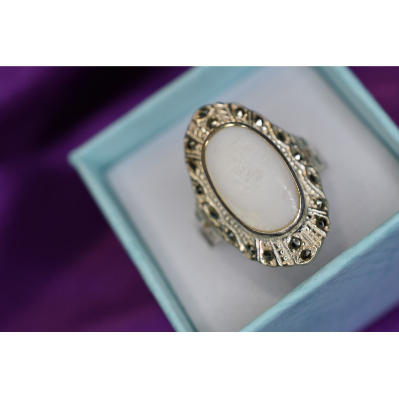 Sky Jewelry Серебряное кольцо 925 пробы с Перламутром и камнями Морион
