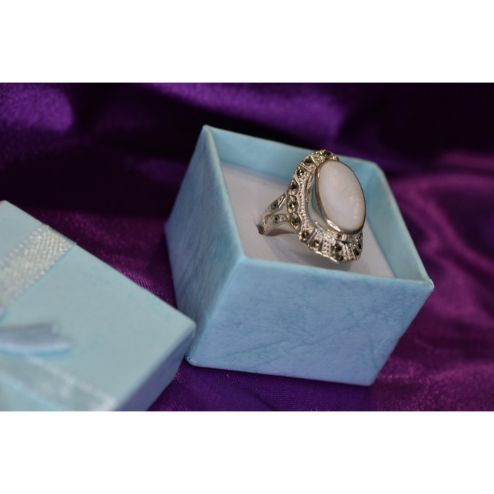 Sky Jewelry Серебряное кольцо 925 пробы с Перламутром и камнями Морион