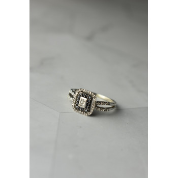 Sky Jewelry Золотое кольцо 10К (417 проба) с Бриллиантами и камнями Черная Шпинель