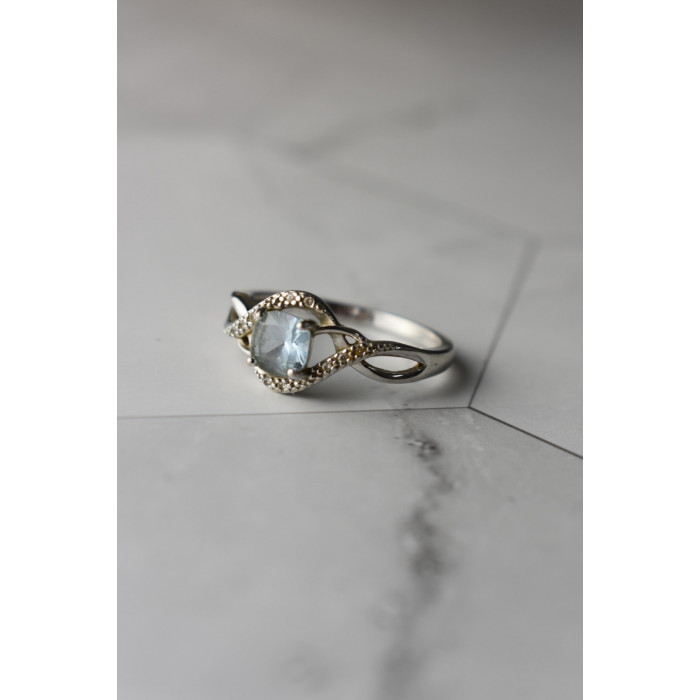 Sky Jewelry Серебряное кольцо с камнем Голубая Шпинель и фианитами