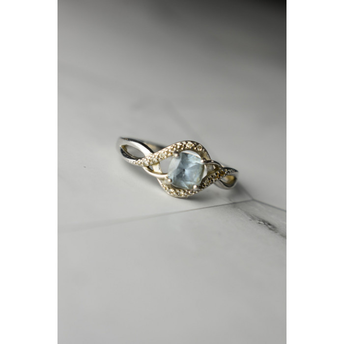 Sky Jewelry Серебряное кольцо с камнем Голубая Шпинель и фианитами