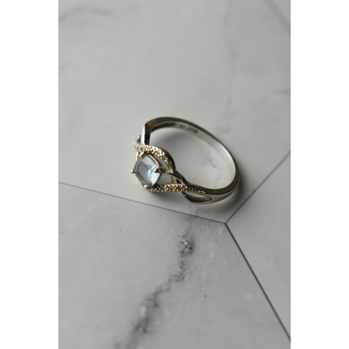Sky Jewelry Серебряное кольцо с камнем Голубая Шпинель и фианитами