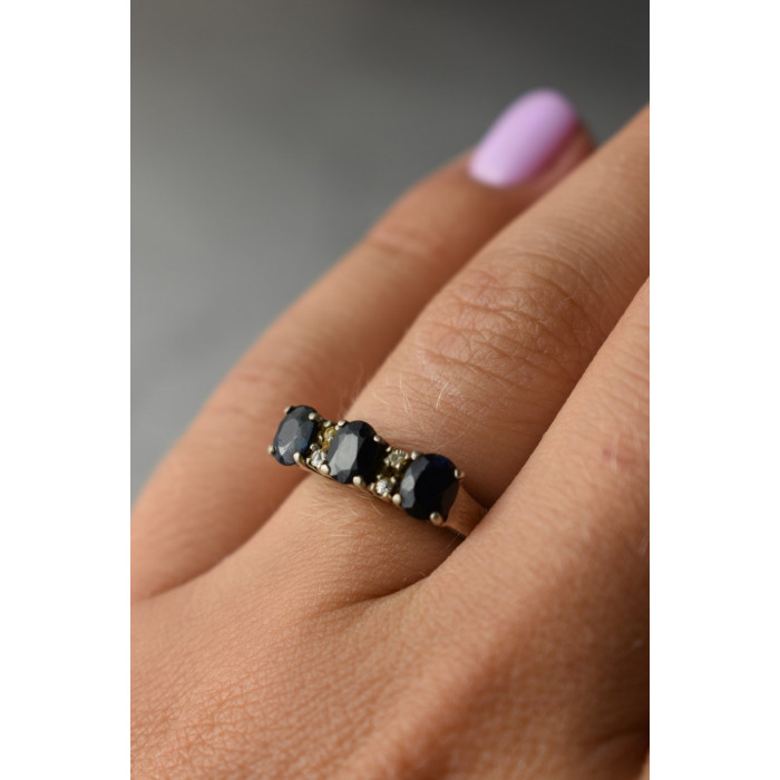 Sky Jewelry Серебряное кольцо с камнем Сапфир и фианитами